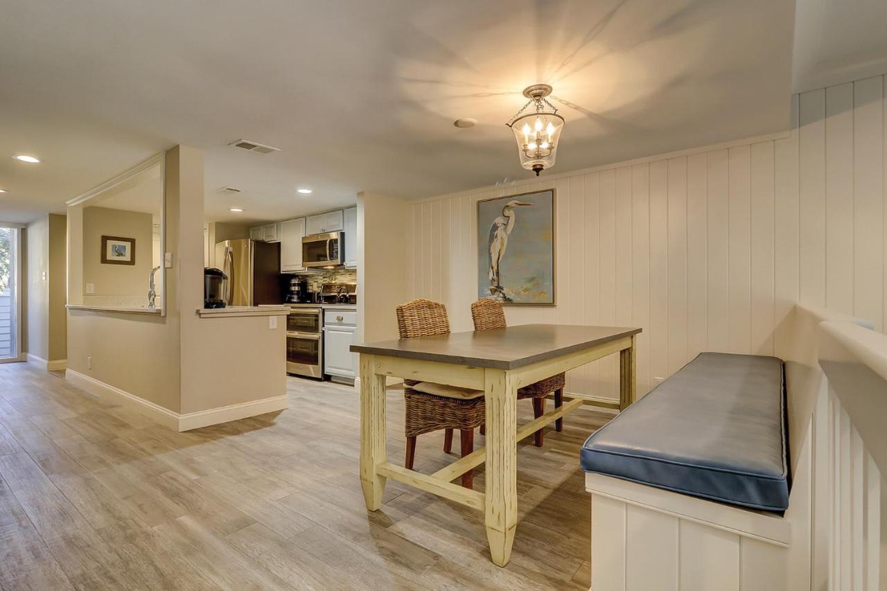 Luxury Updated New Kitchen New Floors, New Tvs, Bikes & Beach Gear Included Хилтон-Хед-Айленд Экстерьер фото
